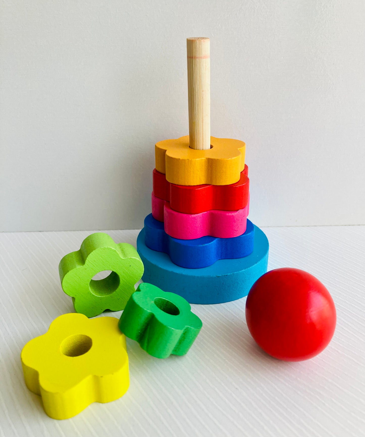 Juego apilable de madera